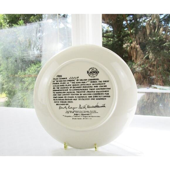 The King and I, Fourth in Series Plate, We Kiss in a Shadow - Picture 5 of 10